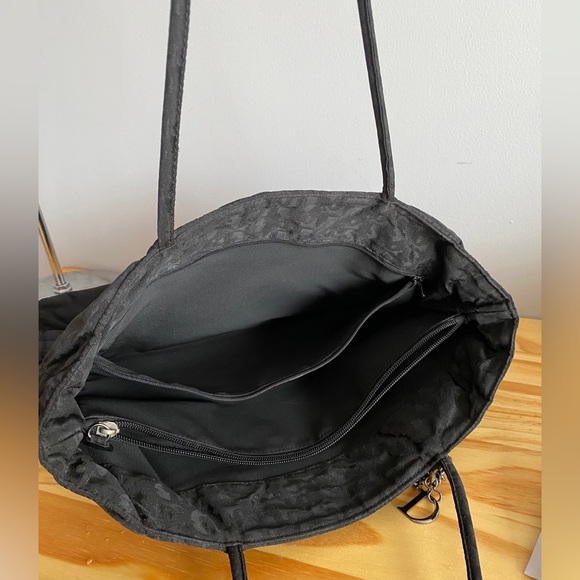 ๐ Christian Dior Quilted Logo Canvas Black Tote Bag - Picture 14 of 17